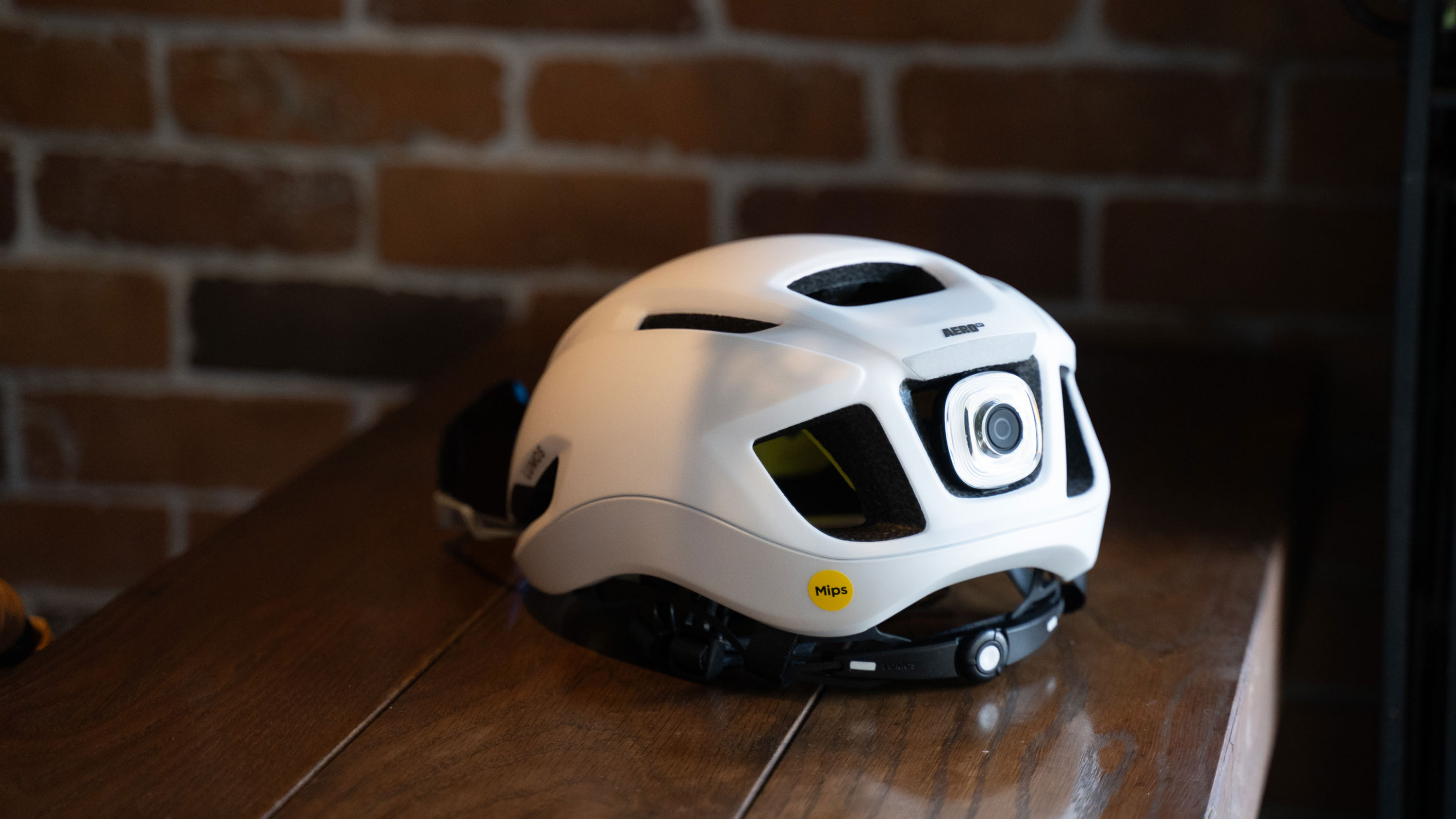 Mũ bảo hiểm LUMOS ULTRA AERO GT