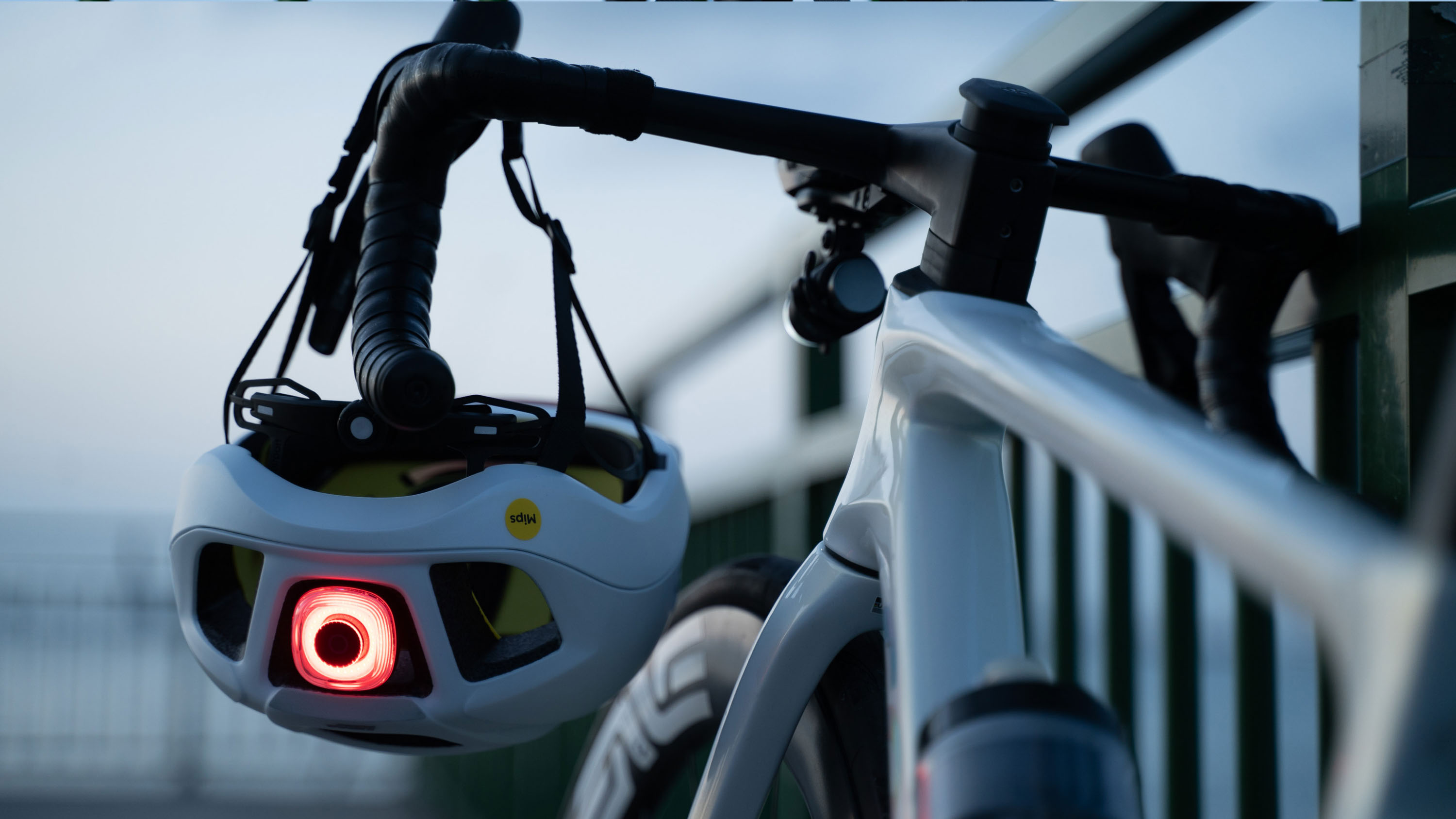 Mũ bảo hiểm LUMOS ULTRA AERO GT