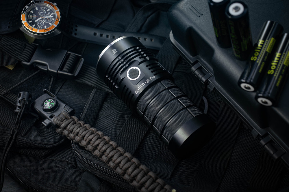 Đèn pin siêu sáng SOFIRN Q8 PRO Cree XHP50.2 độ sáng 11000 lumen
