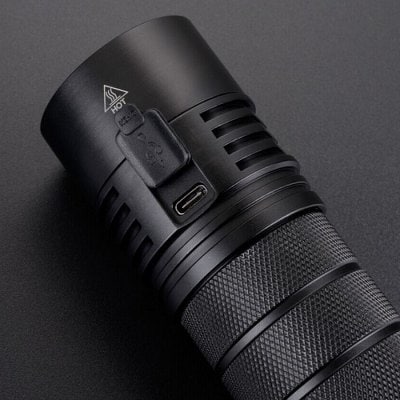 Đèn pin siêu sáng SOFIRN SP36 PRO sáng 8000 lumen chiếu xa 450m cổng sạc Type-C sử dụng 3 pin 18650 (kèm theo)