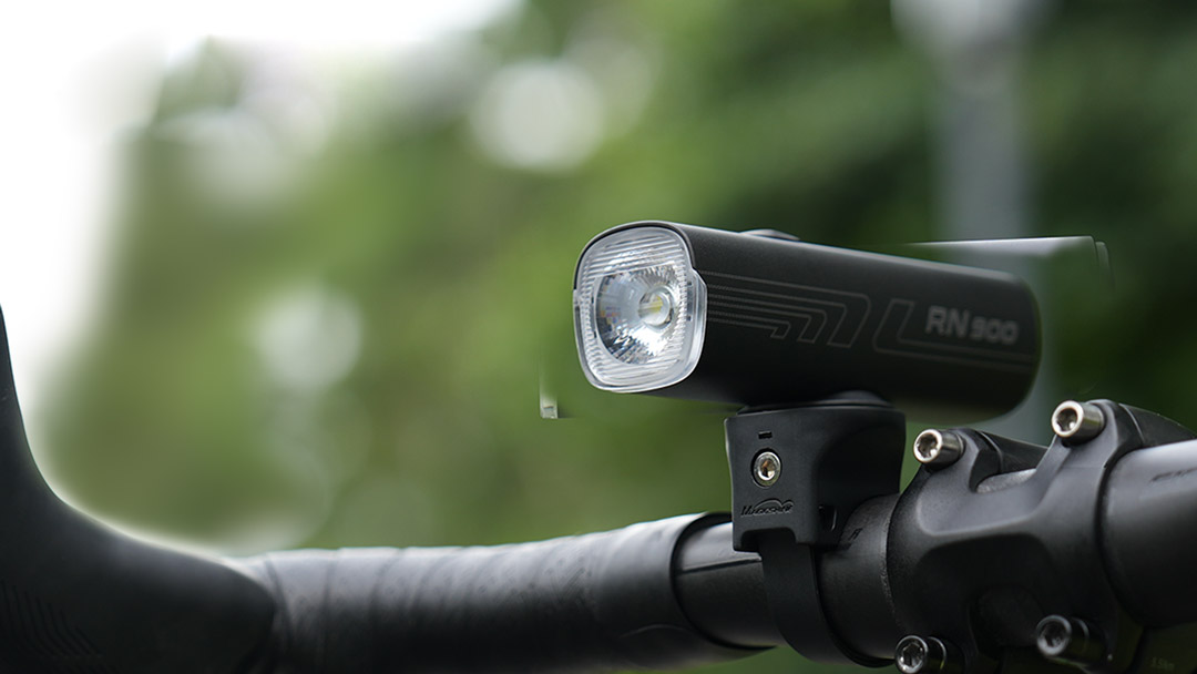 Đèn xe đạp MAGICSHINE RN 900 V2 độ sáng 900lm 4200mAh hỗ trợ đồng bộ ánh sáng FTR, powerbank