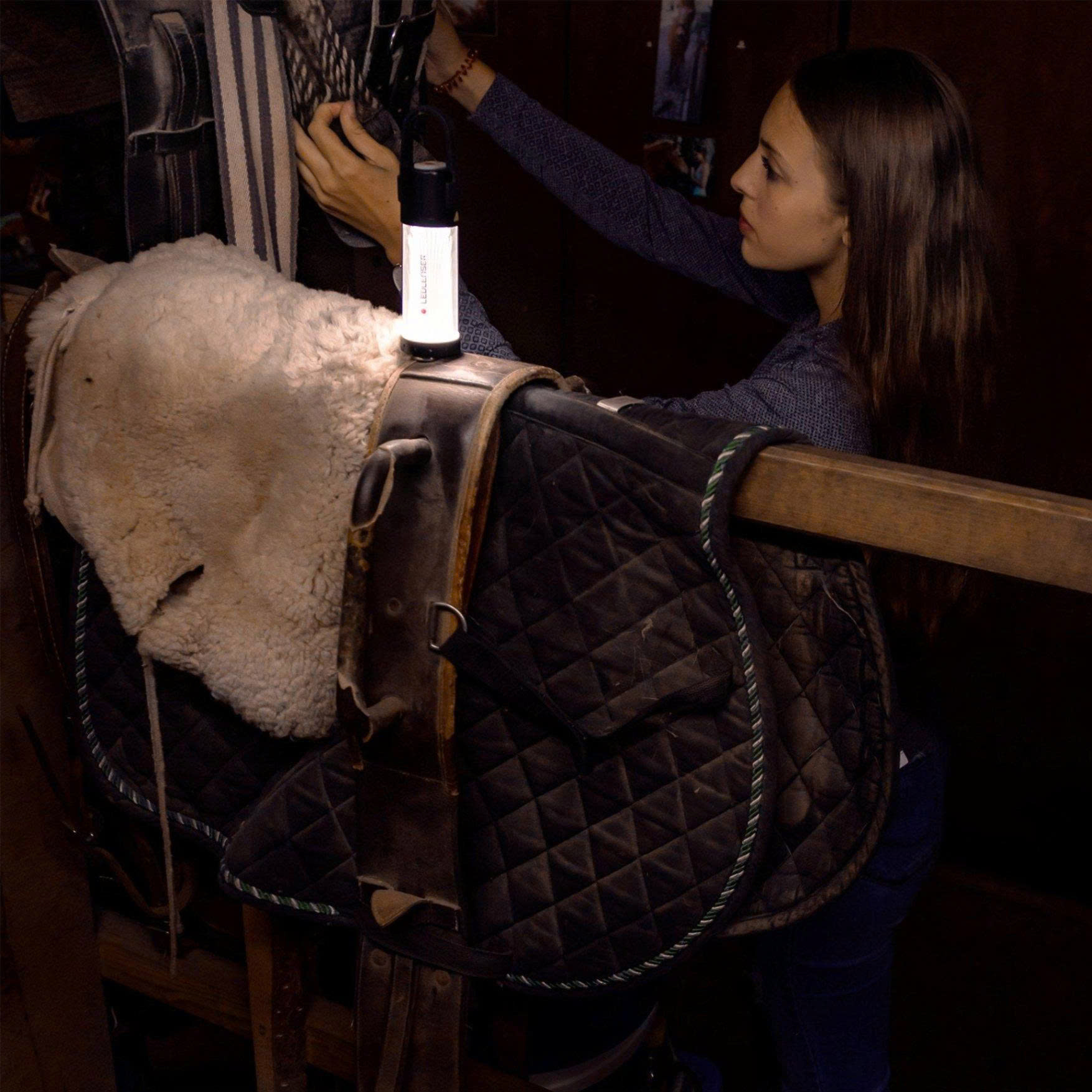 Đèn cắm trại LEDLENSER ML6 sáng 750 Lm ánh sáng trắng & vàng