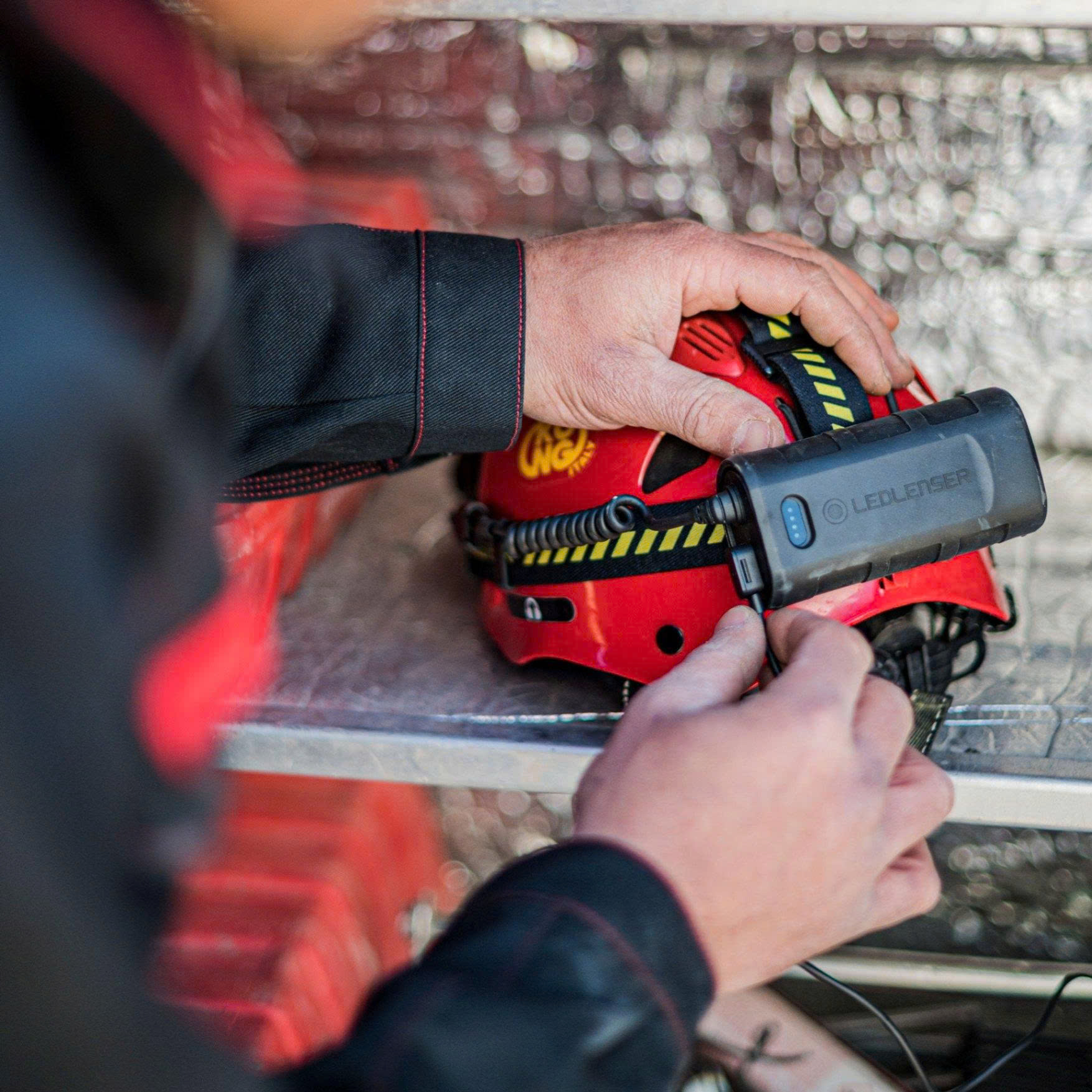 LEDLENSER H15R Work – Đèn đội đầu công nghiệp 2.500 lumen, chuẩn IP67