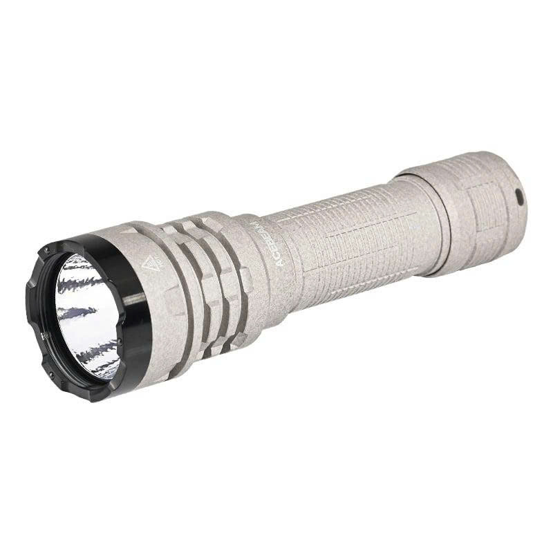 Đèn pin ACEBEAM P17 Defender sáng 4900 lumen chiếu xa 445m pin 21700 tích hợp sạc USB C công tắc kép phản ứng nhanh