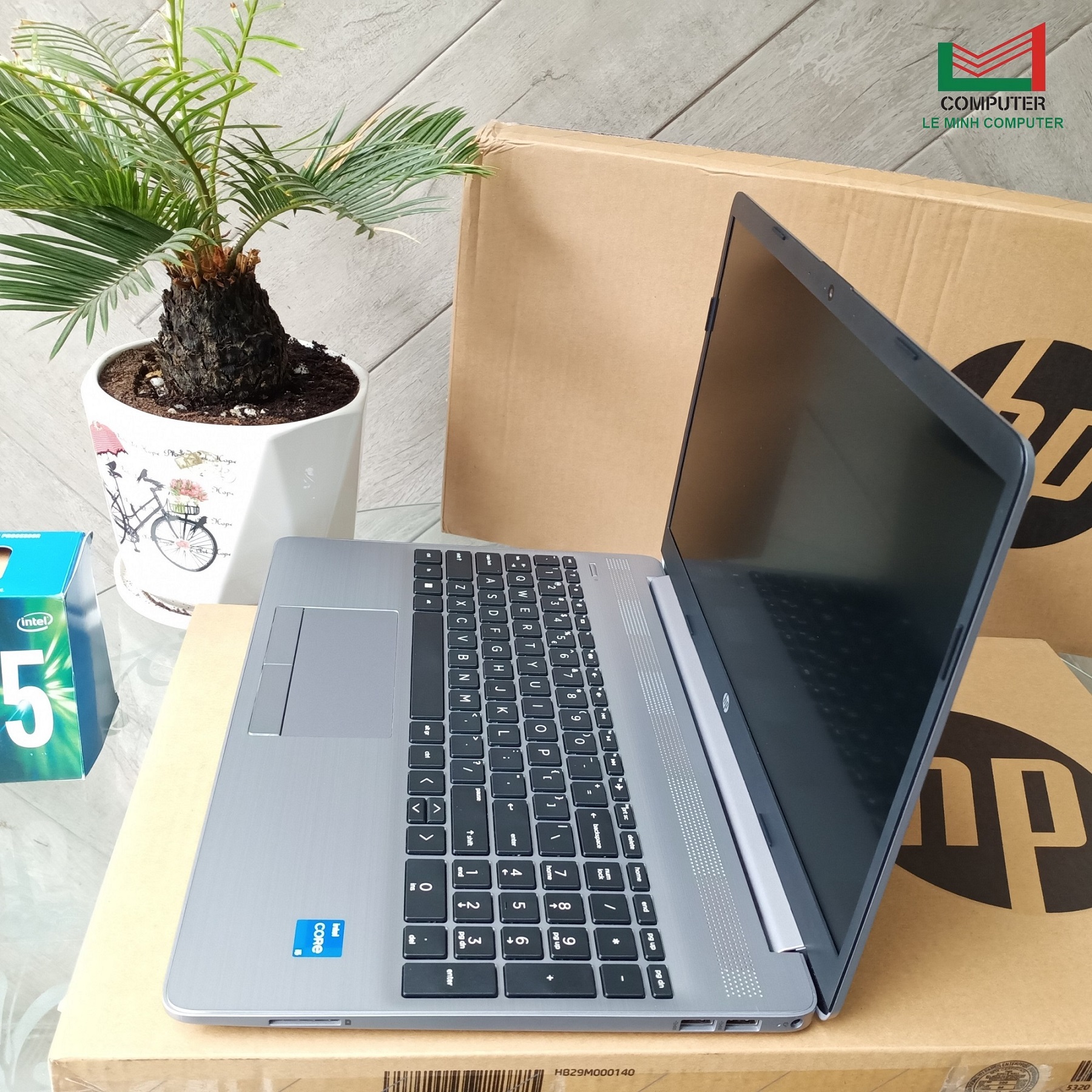 Laptop New HP 250 G8 CORE I5-1135G7, RAM 8GB , SSD 256GB NVME , 15.6