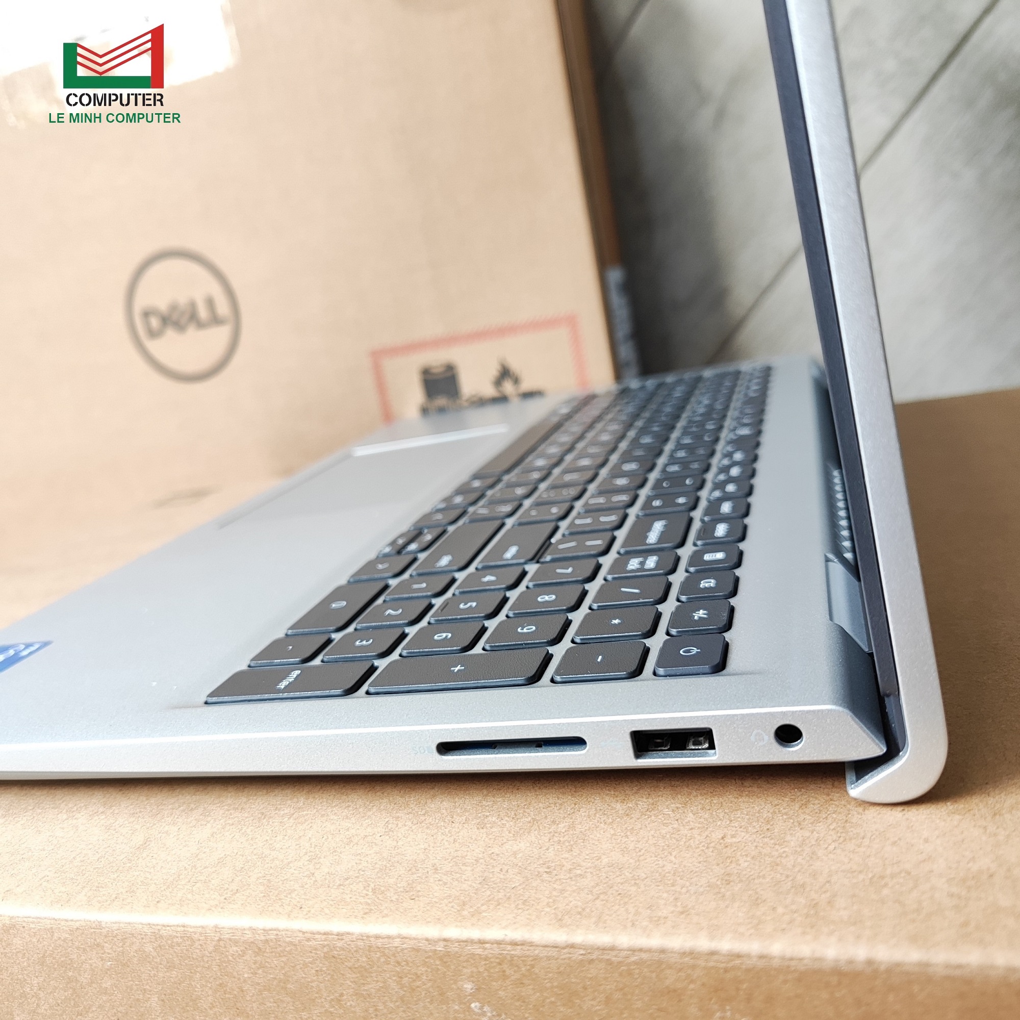 LAPTOP NEW DELL INSPIRON 3520 - CORE I5-1235U/ RAM 16GB/ SSD 512GB/ 15.6'' FHD (1920X1080) / WINDOWS 11/ SILVER (BẠC)