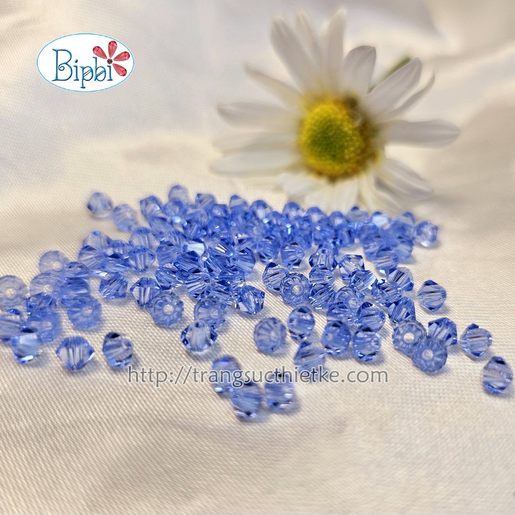 Pha lê Tiệp màu xanh dương (light sapphire)