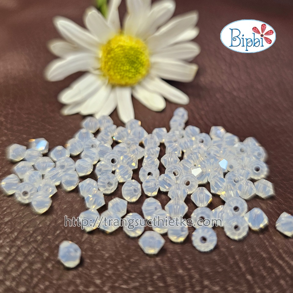 Pha lê Tiệp 4mm trắng opal (white opal)