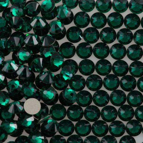 Pha lê dán Tiệp màu Emerald