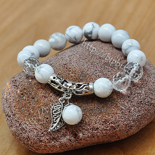 VTD 784 - Vòng tay đá howlite charm lá