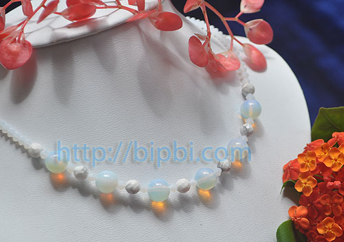 VCD 175 - Vòng cổ đá mặt trãng