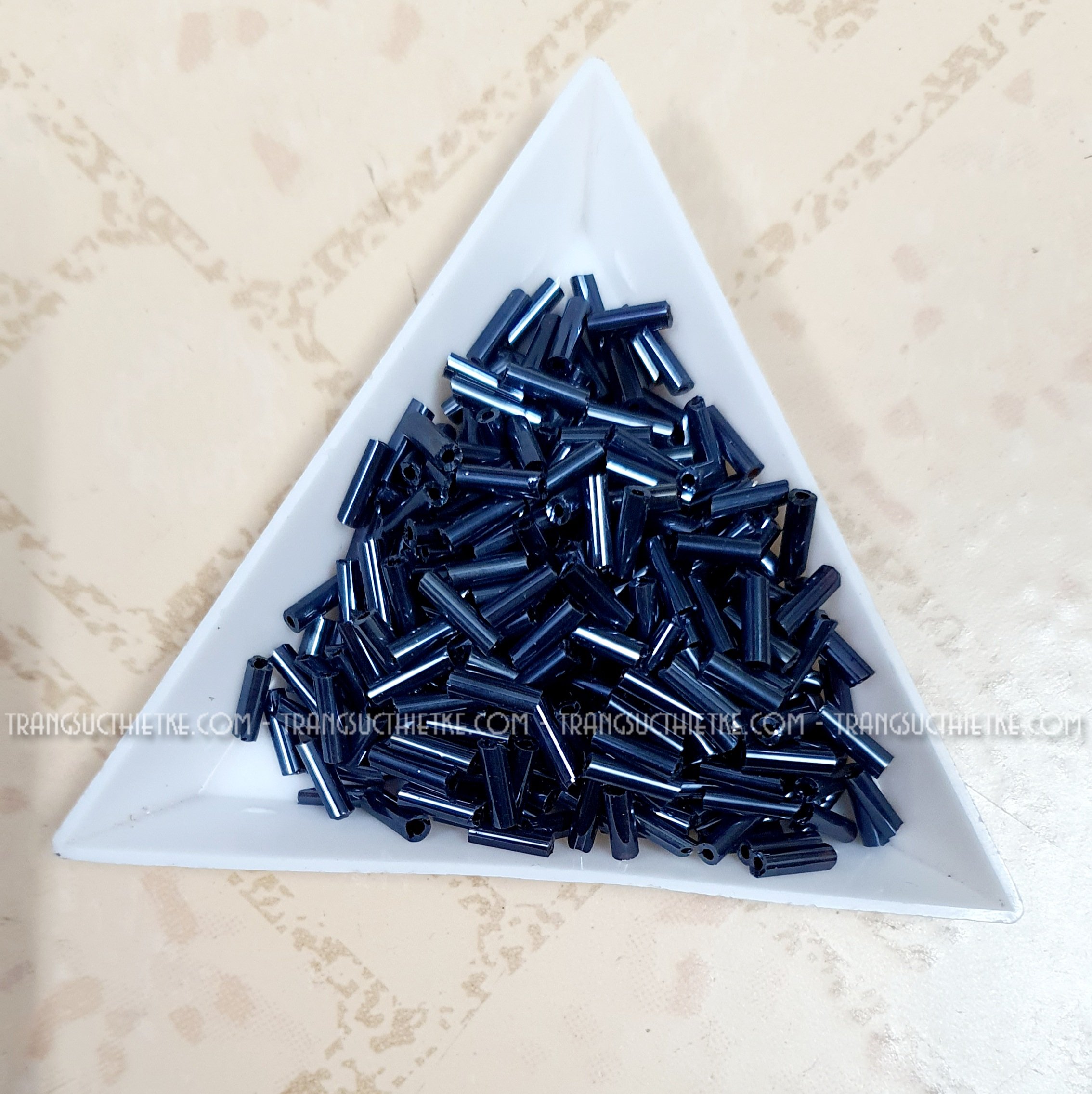 Hạt cườm ống đen chì