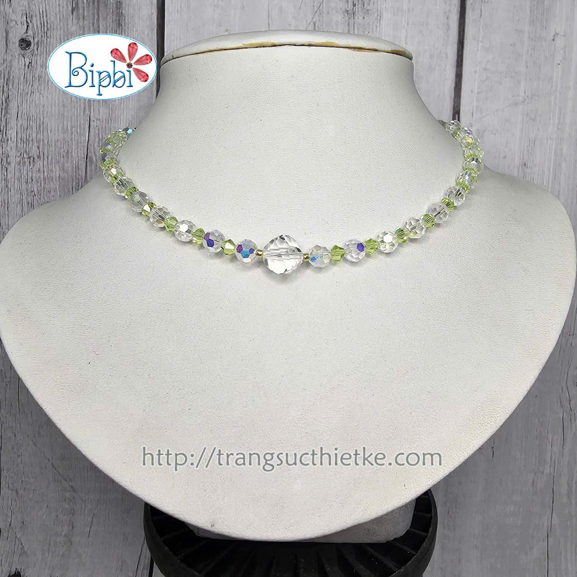 Vòng cổ pha lê Preciosa trắng phối xanh