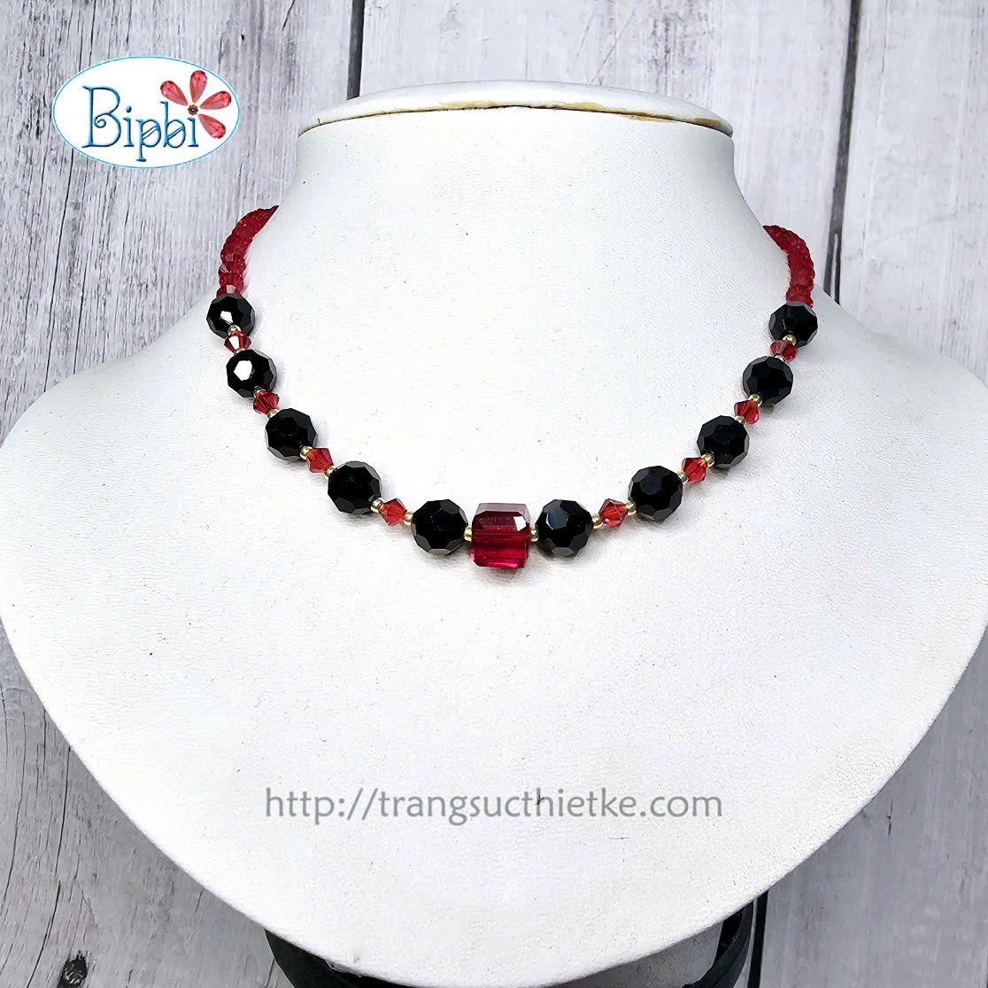 Vòng cổ pha lê Preciosa đen mix đỏ