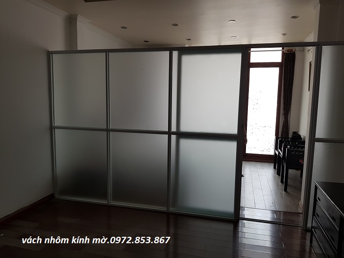 làm cửa kính cường,lực vách kính cường lực ở phường 12 bình thạnh