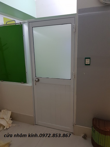 làm cửa kính cường,lực vách kính cường lực ở phường 15 bình thạnh