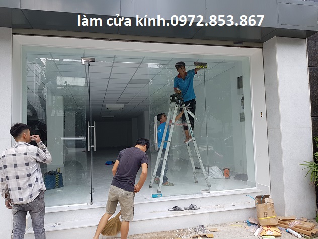 làm cửa kính cường,lực vách kính ngăn phòng ở phường 4 gò vấp