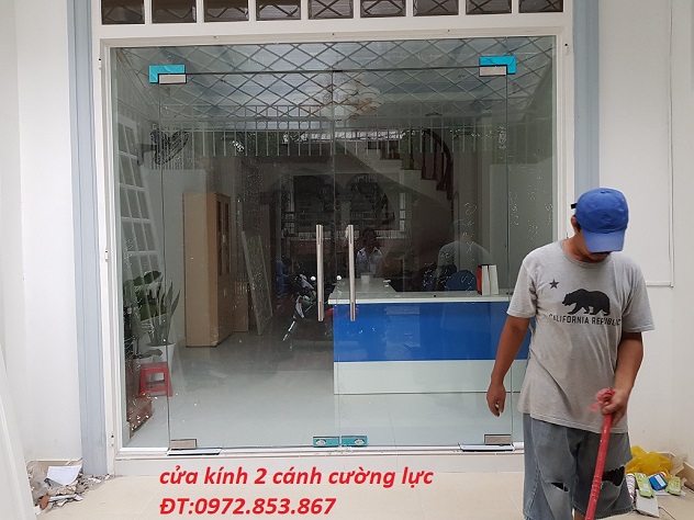 tháo vách kính văn phòng,cửa kính,vách nhôm kính quận 10