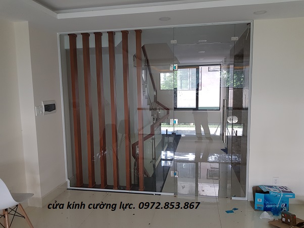 địa chỉ làm cửa kính vách kính cường lực ở phường 12 quận 3