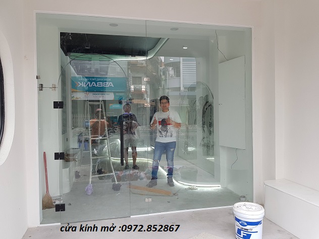 tháo vách kính văn phòng,cửa kính,vách nhôm kính quận 12