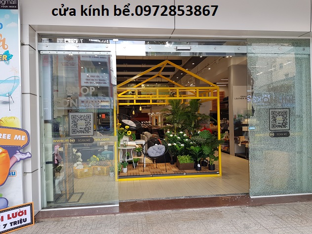 làm cửa kính cường lực vách kính ngăn phòng ở phường thảo điền quận 2