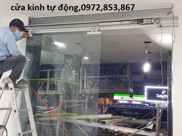 làm cửa kính cường,lực vách kính ngăn phòng ở phường 16 gò vấp