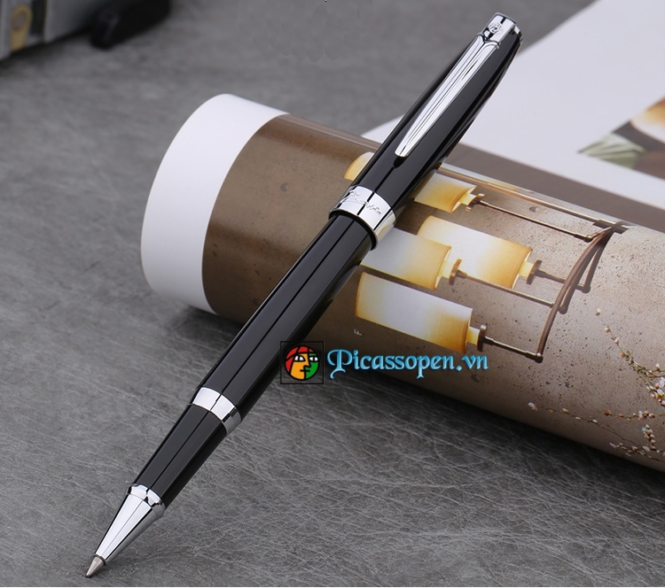 Bút dạ bi Picasso 717 màu đen cài bạc