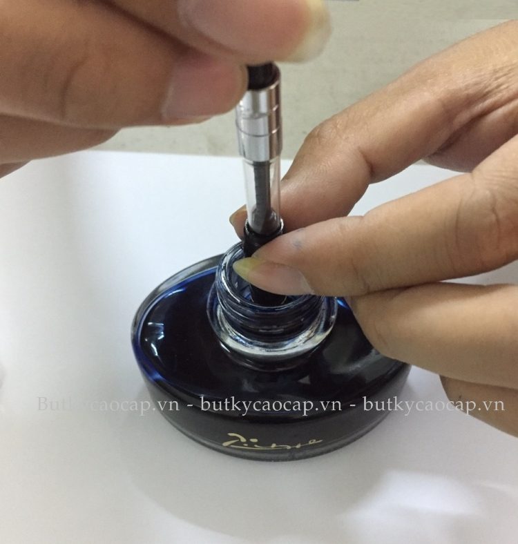 Sử dụng bút máy đúng cách 6