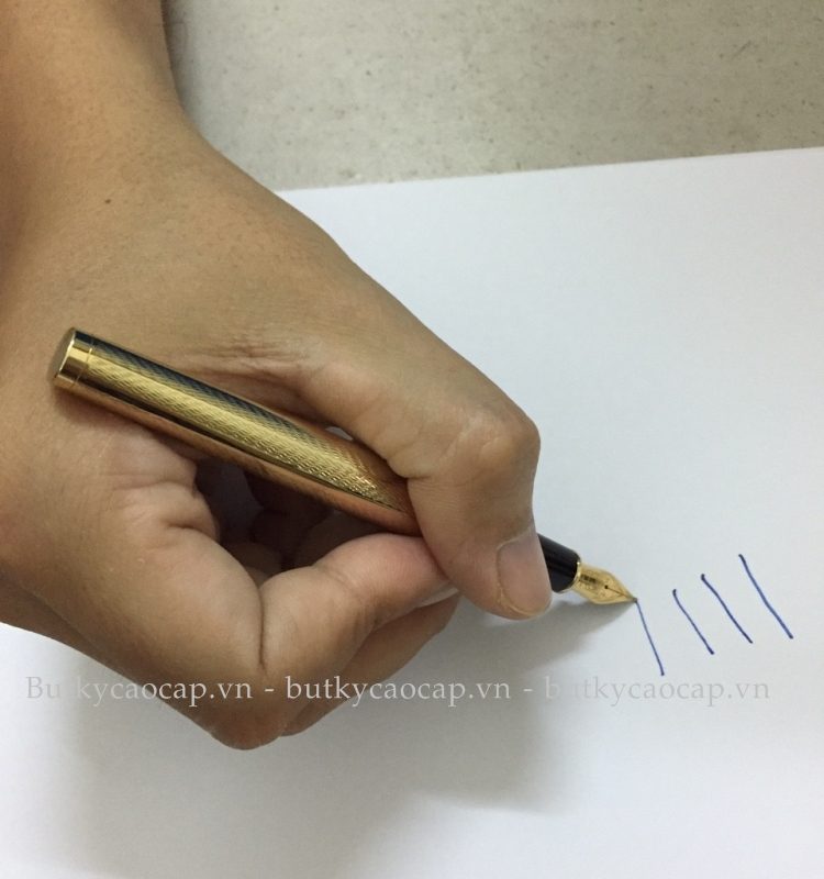 Sử dụng bút máy đúng cách 4