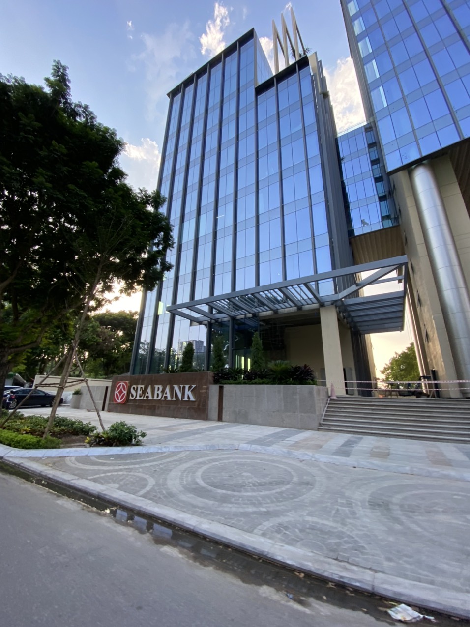 BRG Diamond Park Plaza
