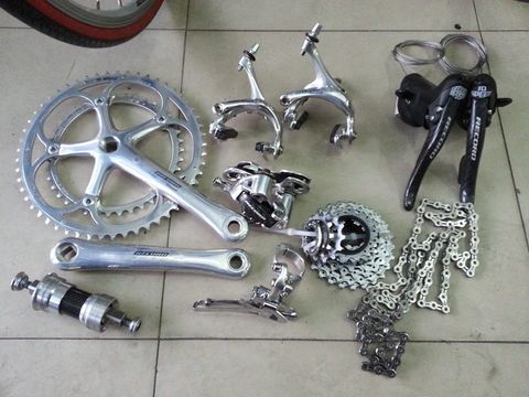 Group campagnolo record 10speed( made in italia) – Queenbike