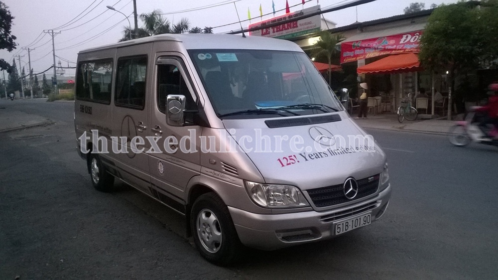 Cho Thuê Xe Mercedes Sprinter16 chổ giá rẻ tại TPHCM