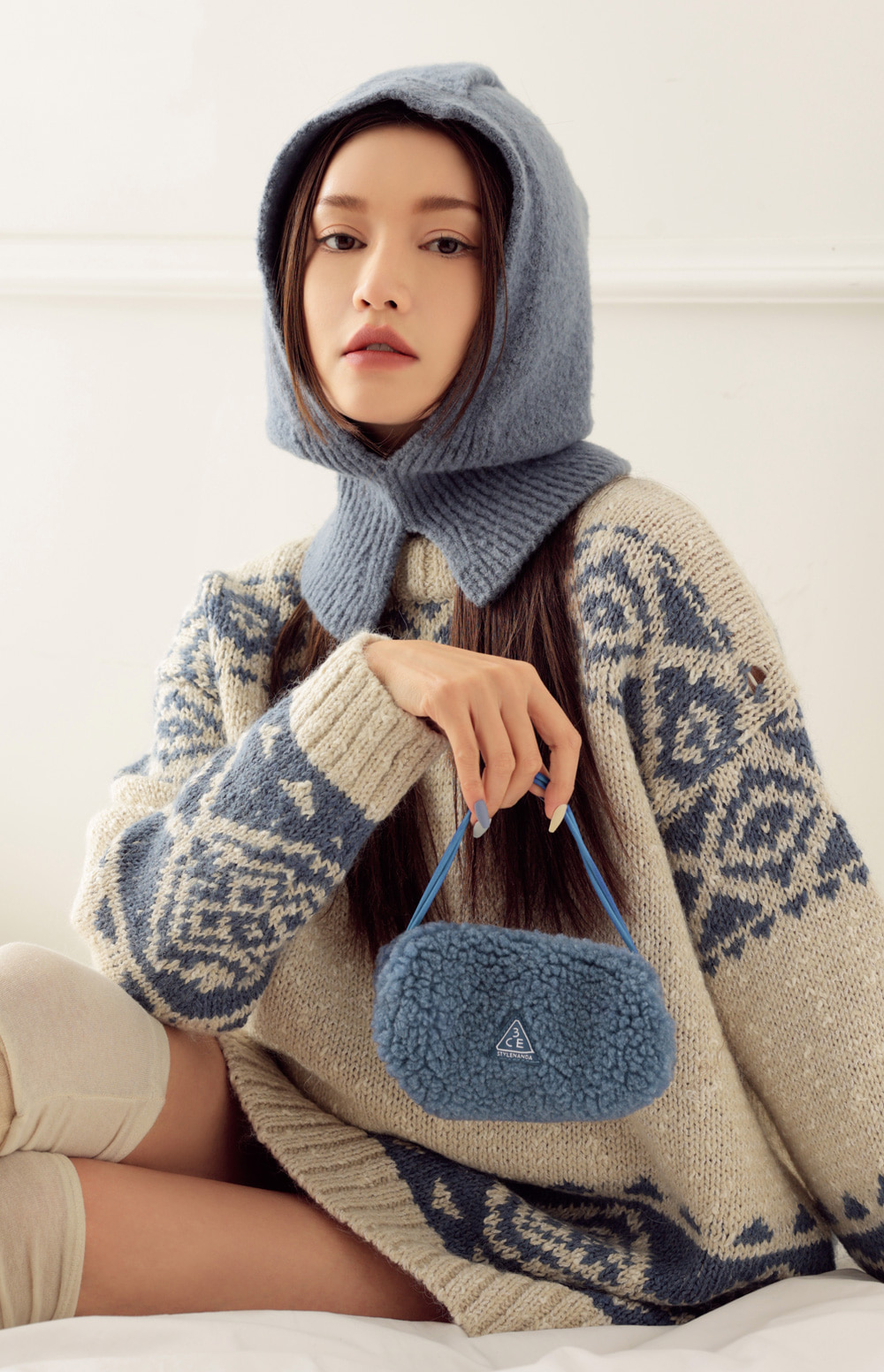 3CE DUMBLE POCKET POUCH