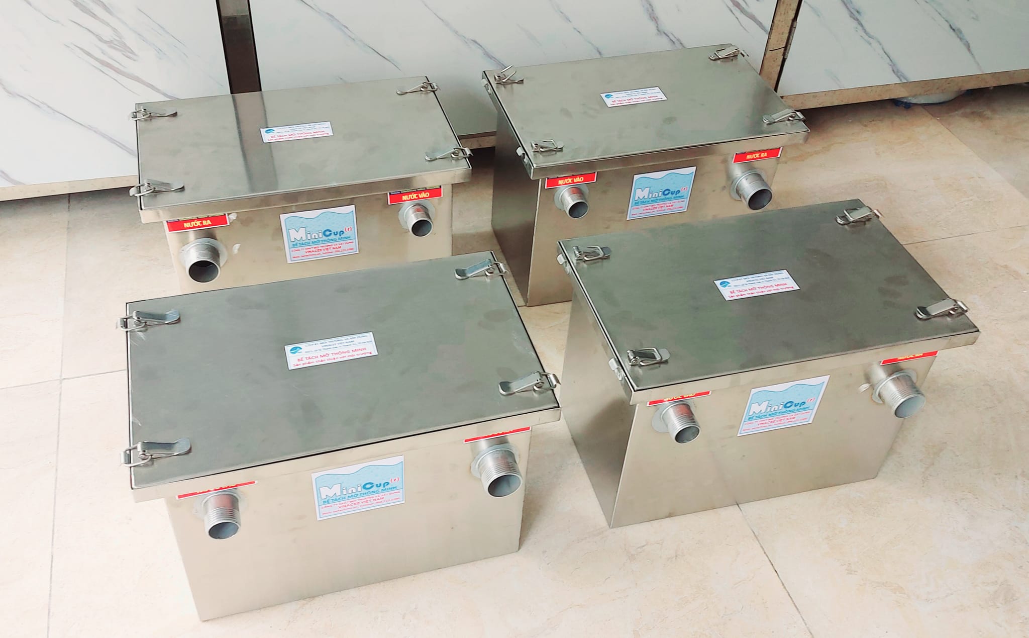 Người bán hàng chỉ nói một từ duy nhất, mà ai cũng chọn mua bể tách mỡ chống tắc của cô ấy