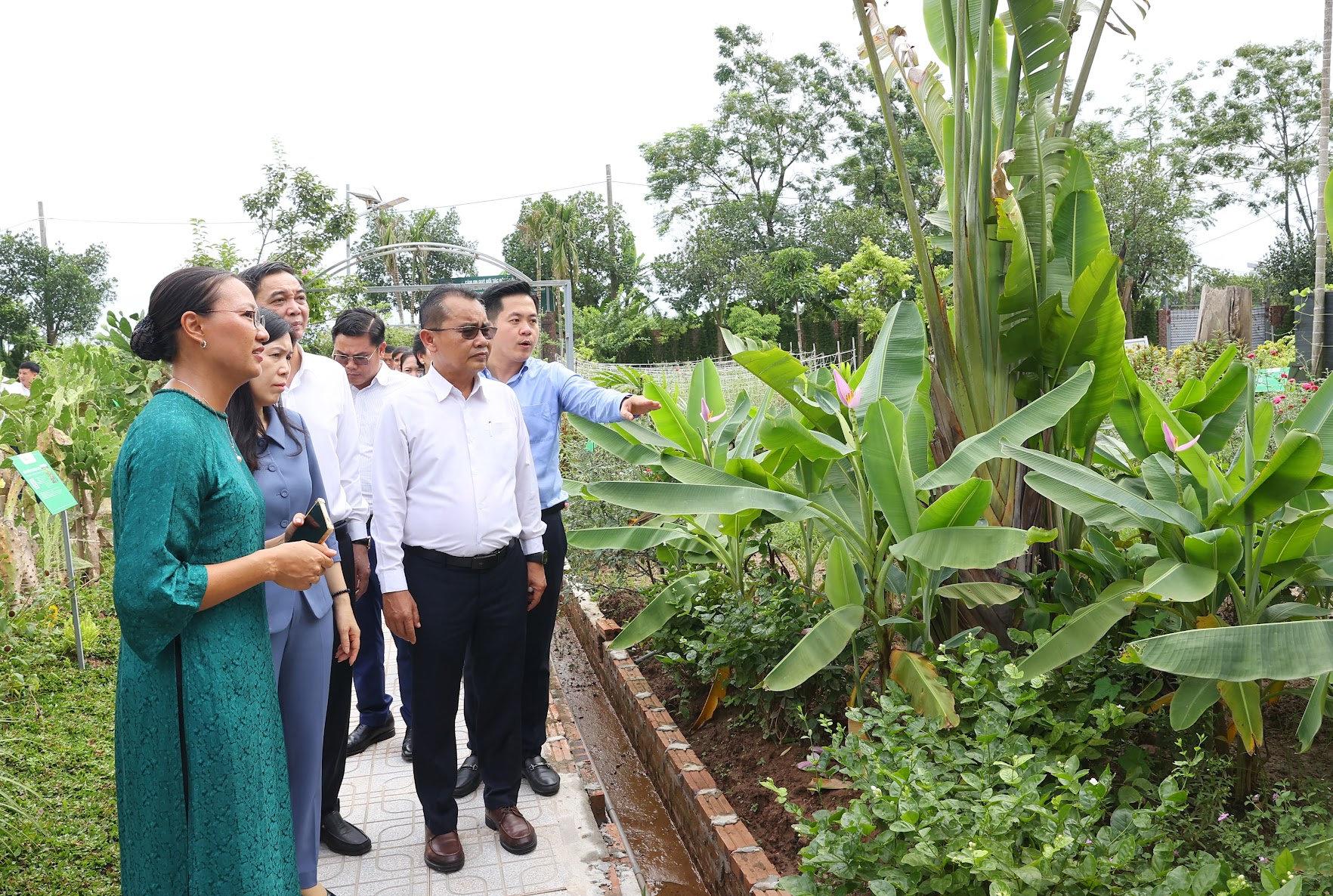 Nông nghiệp tuần hoàn