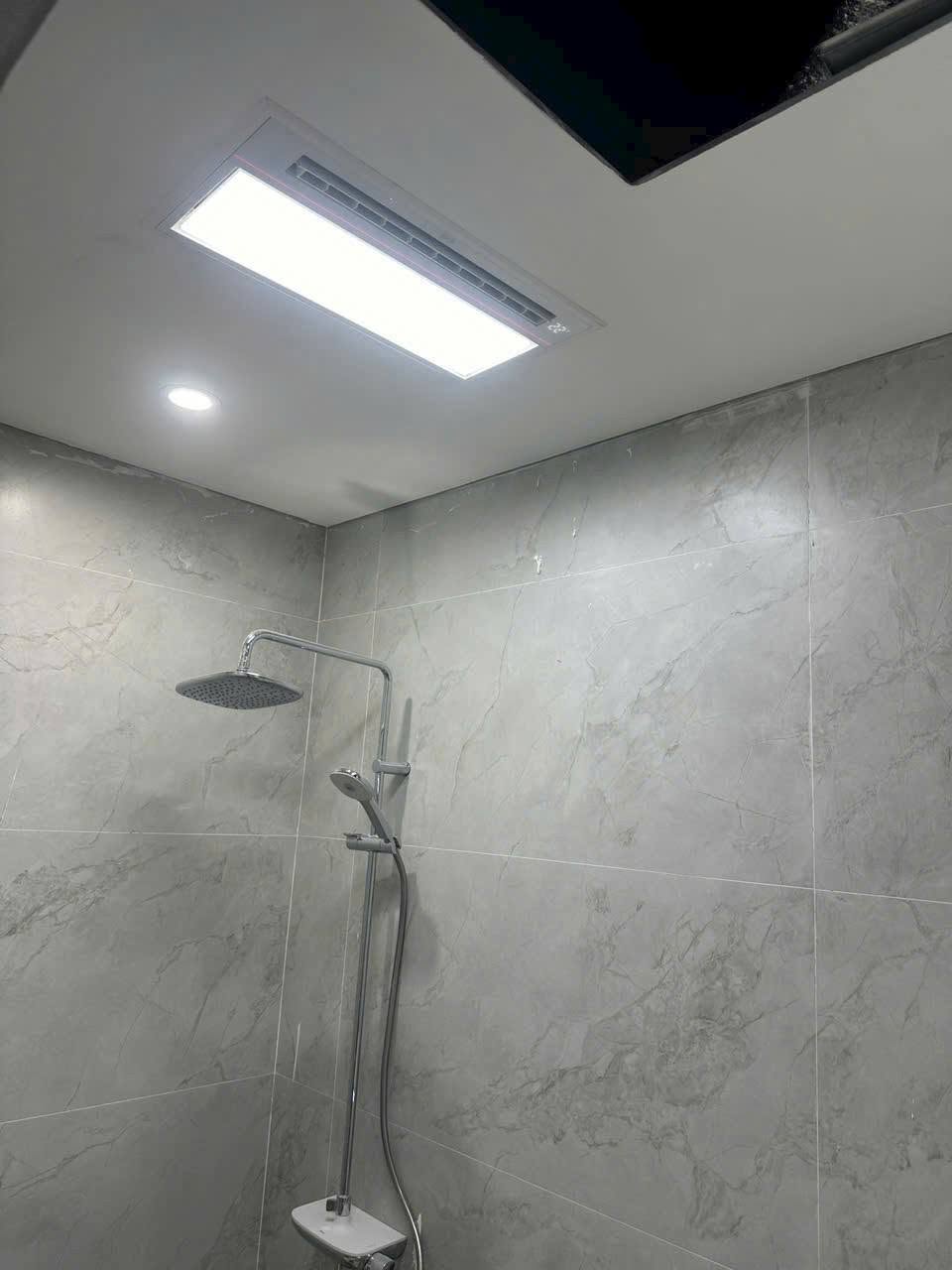 Quạt âm trần đa năng Kottmann – K8, 5 chức năng (sưởi ấm – sấy khô – thổi gió mát vừa thông gió – hút mùi và chiếu sáng)