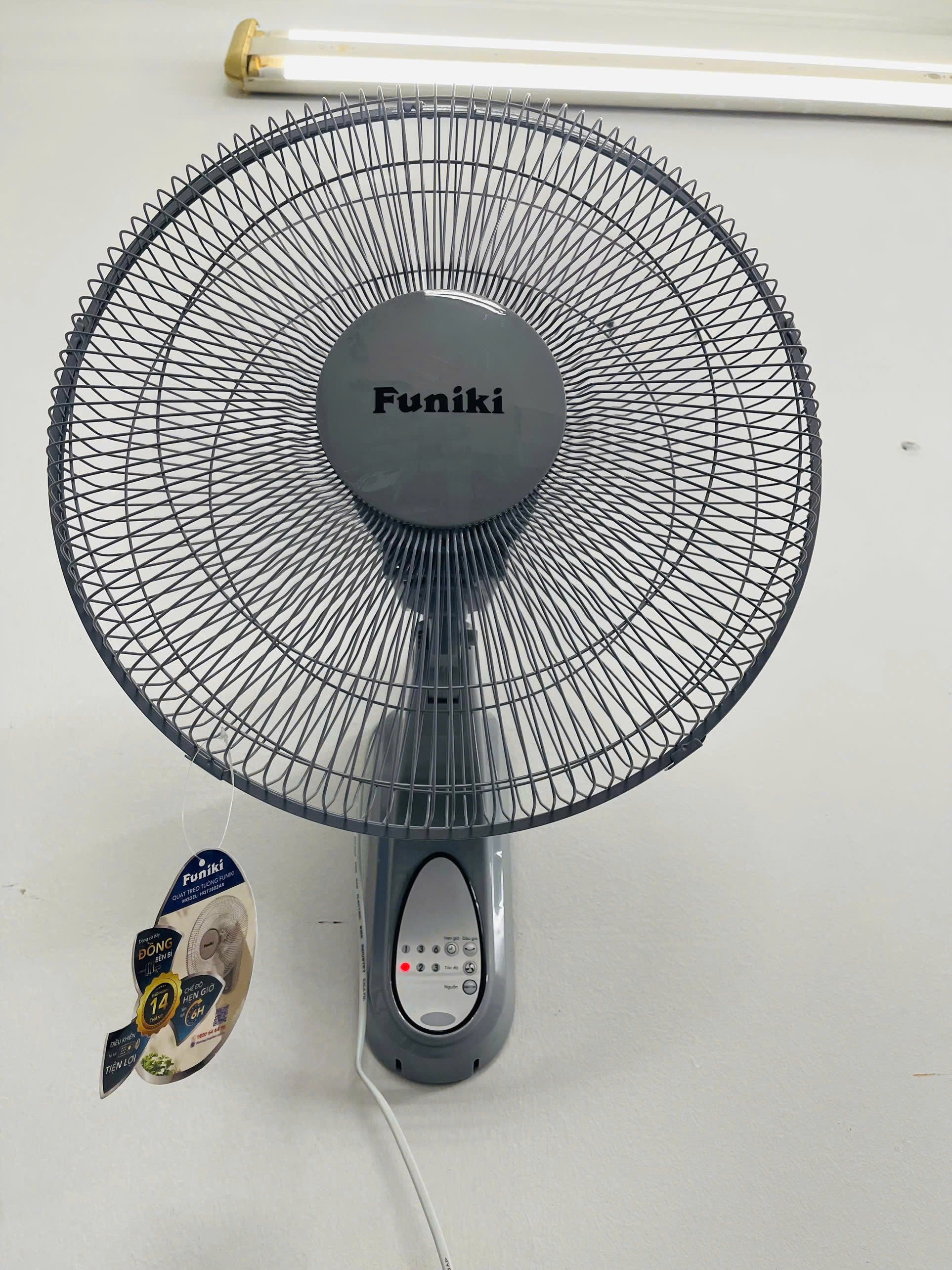 (Bảo hành 14 tháng) Quạt treo tường Funiki HQT3802AR 55W, 5 cánh, điều khiển từ xa