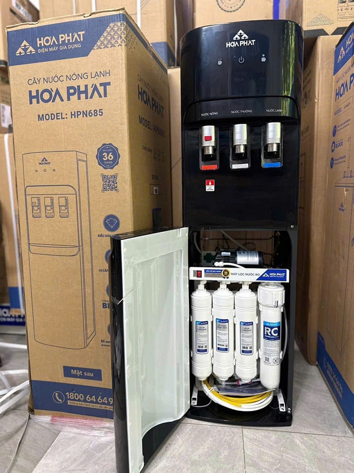 (Miễn phí lắp đặt + tặng kèm 3 lõi đúc) Máy lọc nước RO nóng nguội lạnh Hòa Phát HPN685 10 cấp lọc nóng - nguội - lạnh, block 3 vòi - Bảo hành 36 tháng