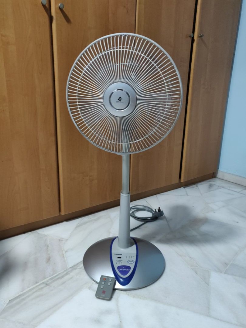 Quạt lửng Panasonic F-307KHB ( Màu bạc)