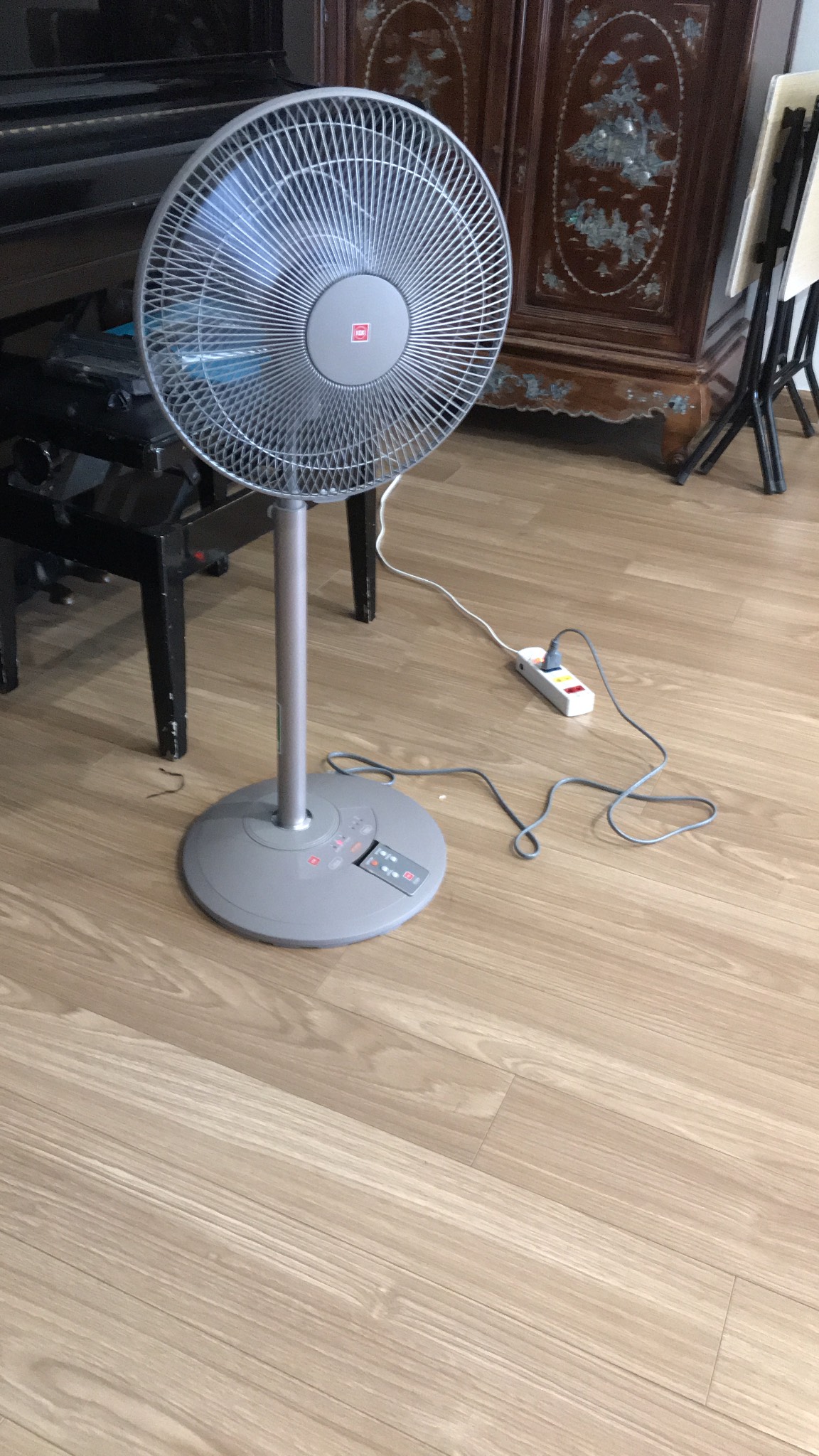 Quạt lửng có điều khiển KDK N30NH