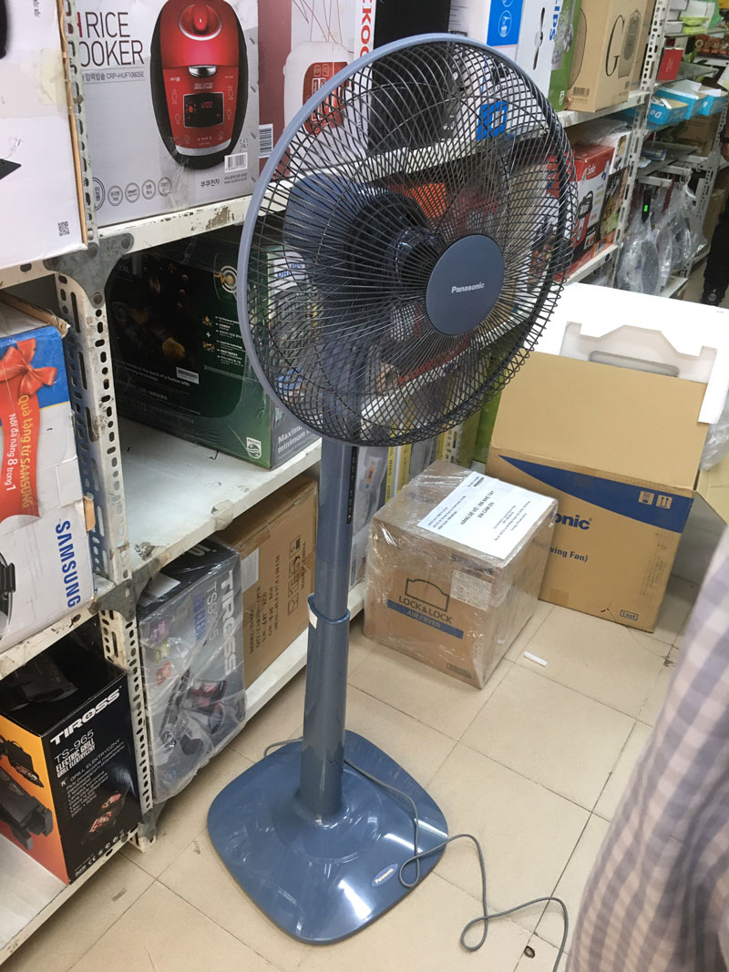 Quạt cây Panasonic F-409KB (màu xanh)