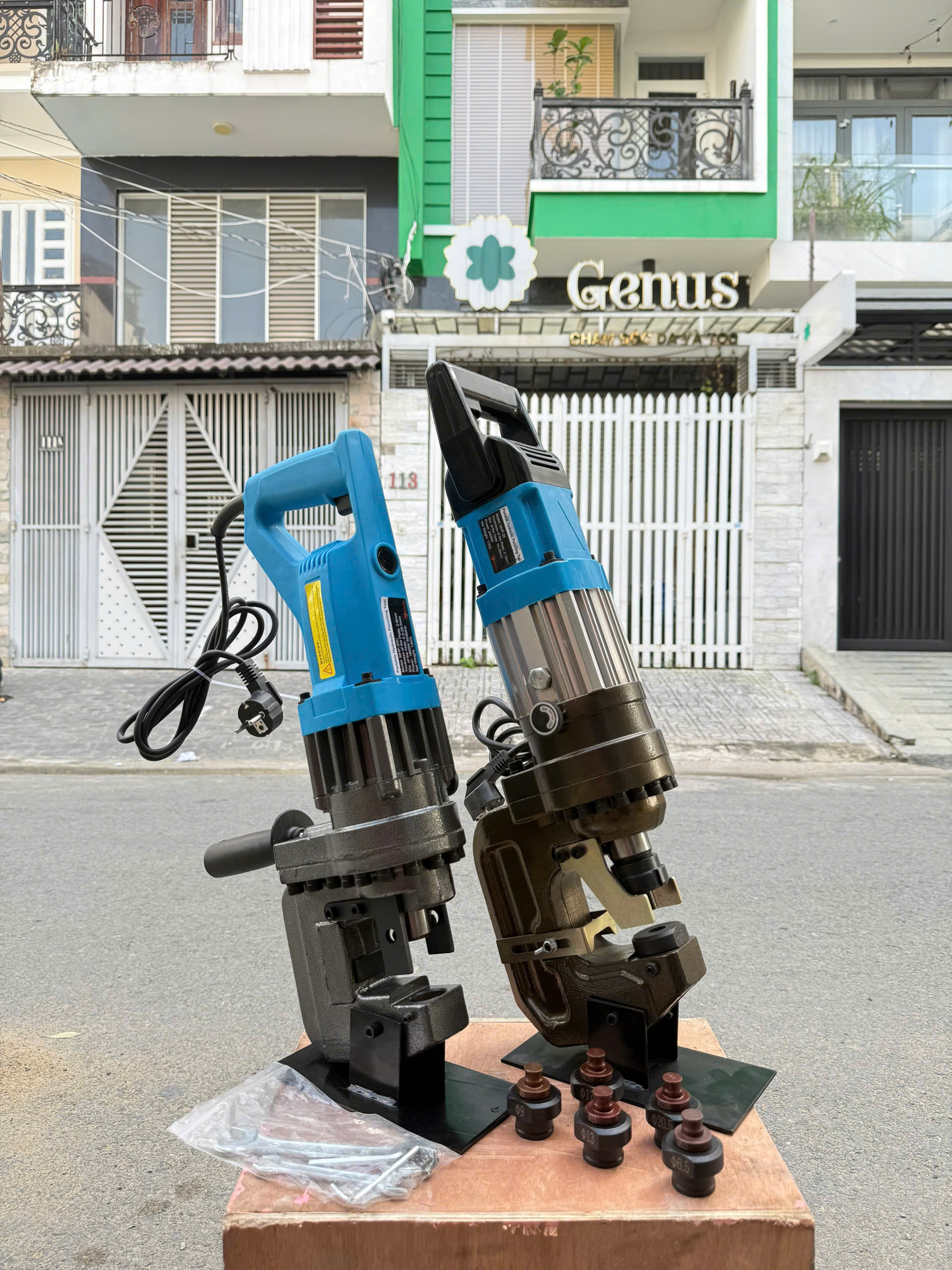 Máy Đột Lỗ Thủy Lực Cầm Tay MHP-25