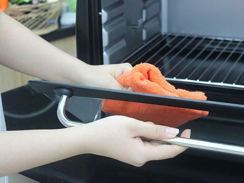 Mẹo vệ sinh các vật dụng trong nhà bếp