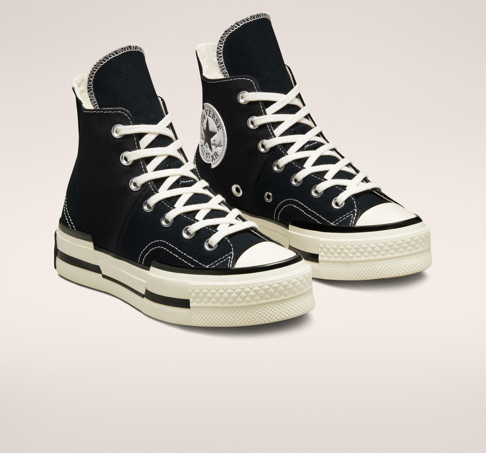 Giày Converse Chuck 70 Plus cháy hàng tại các store