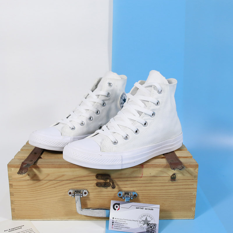 Giay Converse classic cao cổ vải trắng CCVT082