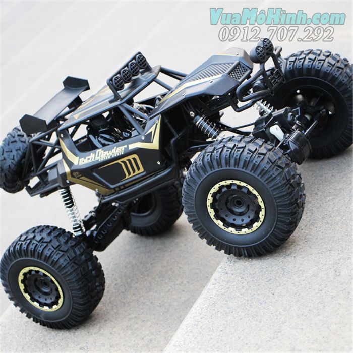 xe địa hình rock crawler điều khiển từ xa siêu to khổng lồ dài nửa mét