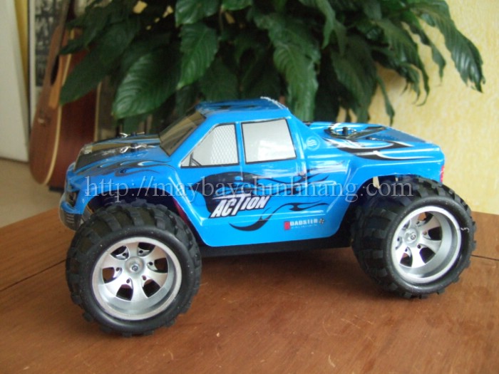 đồ chơi mô hình xe hơi monster truck 979 xe ô tô đua địa hình off road điều khiển từ xa 2 cầu chính hãng tốc độ cao