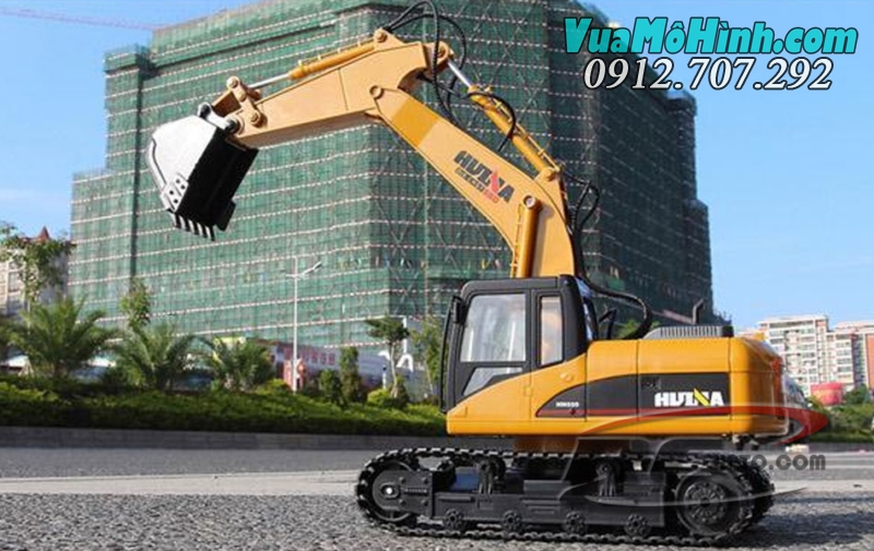 Máy xúc điều khiển từ xa chính hãng 1550 15 kênh điều khiển, tỉ lệ 1 / 12 , sóng điều khiển 2.4GHz