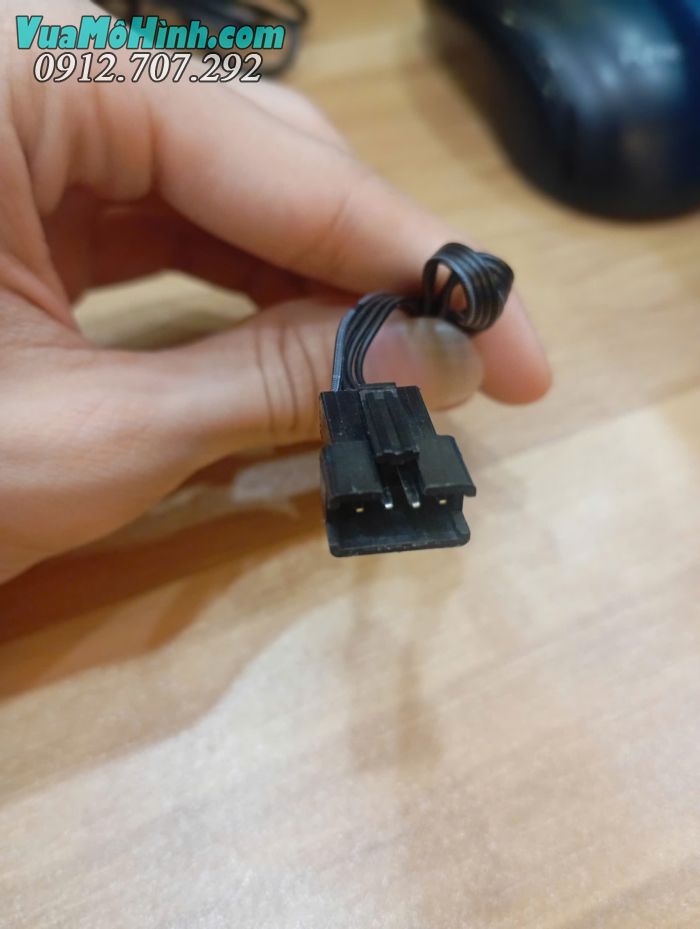Dây sạc USB 3.7V jack SM 4P cho xe điều khiển từ xa
