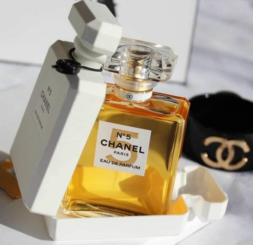 Chanel N5 LEau Holiday Limited EDP  Pazuvn